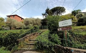 “Da Gio” In Un Antico Borgo Di Genova